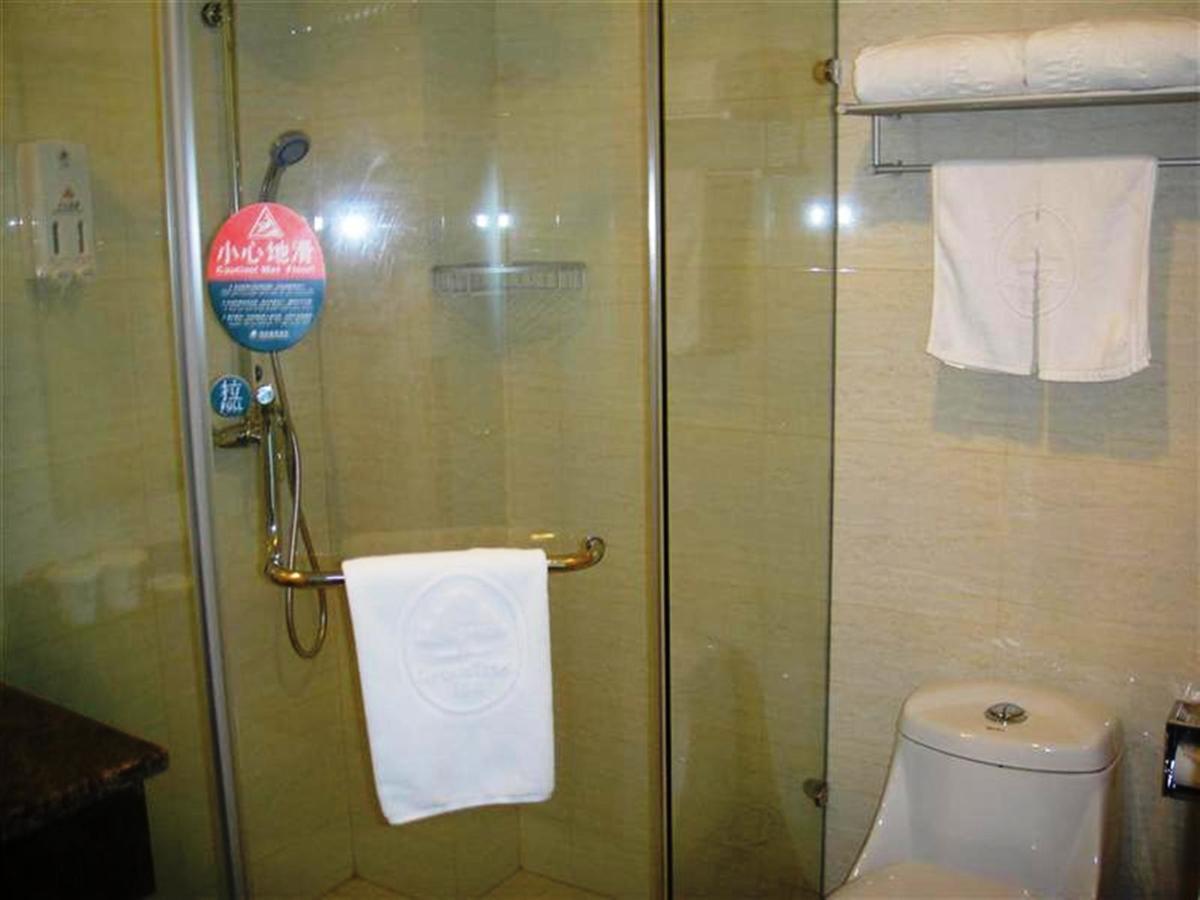 Greentree Inn Shanghai Expo Site South Yanggao Road Subway Station Express Hotel Exteriör bild