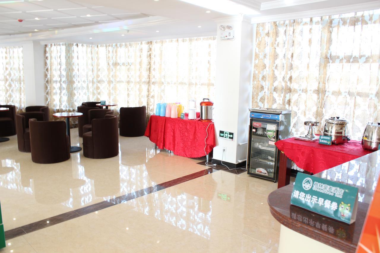 Greentree Inn Shanghai Expo Site South Yanggao Road Subway Station Express Hotel Exteriör bild