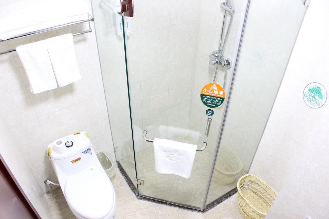 Greentree Inn Shanghai Expo Site South Yanggao Road Subway Station Express Hotel Exteriör bild