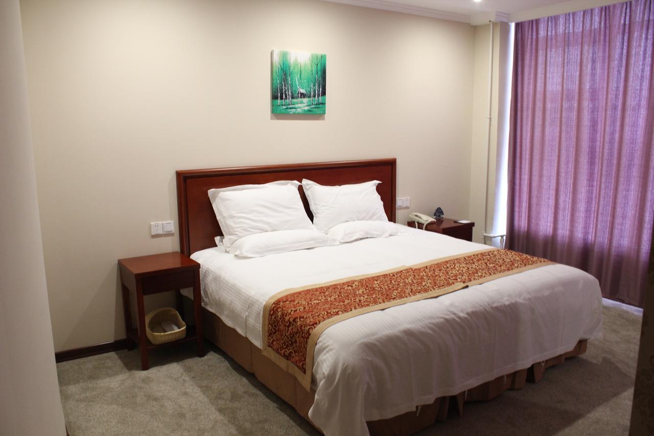 Greentree Inn Shanghai Expo Site South Yanggao Road Subway Station Express Hotel Exteriör bild